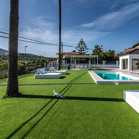 Palm Tree 5 Bdr Pool & Bbq *