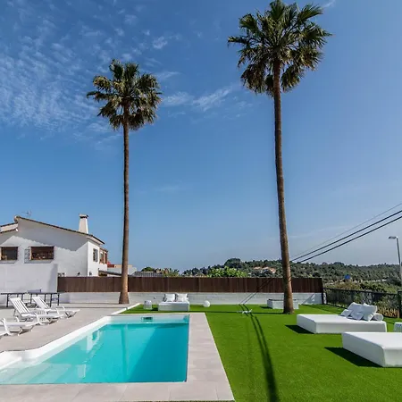 Palm Tree 5 Bdr Pool & Bbq Villa Torremolinos